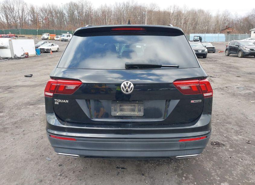 Photo 16 of 2019 Volkswagen Tiguan 2.0T SE/2.0T SEL/2.0T SEL R-LINE/2.0T SEL R-LINE BLACK (VIN 3VV2B7AX7KM101156)