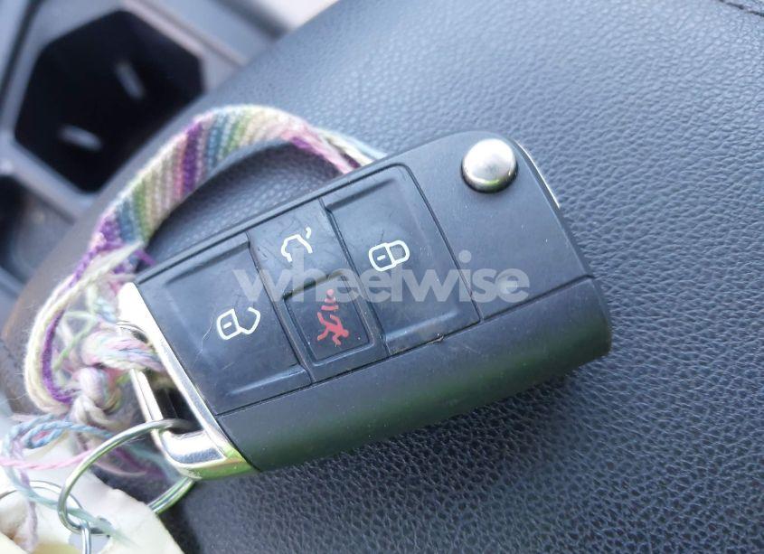 Photo 11 of 2019 Volkswagen Tiguan 2.0T SE/2.0T SEL/2.0T SEL R-LINE/2.0T SEL R-LINE BLACK (VIN 3VV2B7AX7KM118393)