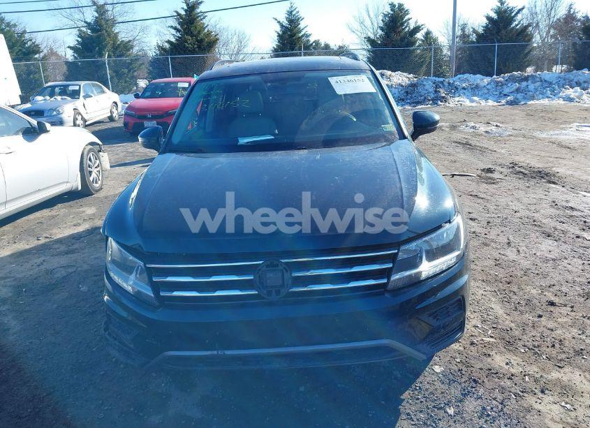 Photo 12 of 2019 Volkswagen Tiguan 2.0T SE/2.0T SEL/2.0T SEL R-LINE/2.0T SEL R-LINE BLACK (VIN 3VV2B7AX7KM118393)