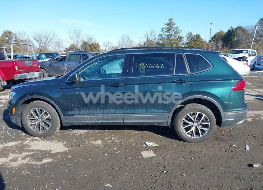 Photo 14 of 2019 Volkswagen Tiguan 2.0T SE/2.0T SEL/2.0T SEL R-LINE/2.0T SEL R-LINE BLACK (VIN 3VV2B7AX7KM118393)