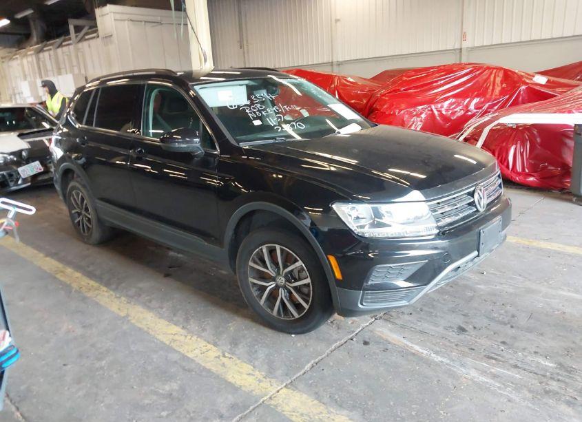 2019 Volkswagen Tiguan 2.0T SE/2.0T SEL/2.0T SEL R-LINE/2.0T SEL R-LINE BLACK (VIN 3VV2B7AX7KM188878) main photo