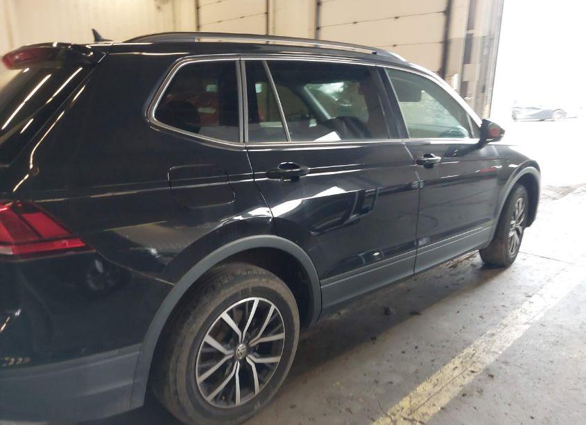 Photo 20 of 2019 Volkswagen Tiguan 2.0T SE/2.0T SEL/2.0T SEL R-LINE/2.0T SEL R-LINE BLACK (VIN 3VV2B7AX7KM188878)