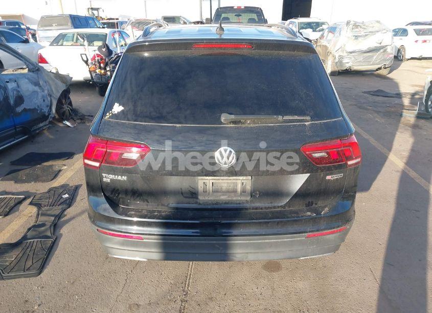 Photo 17 of 2019 Volkswagen Tiguan 2.0T SE/2.0T SEL/2.0T SEL R-LINE/2.0T SEL R-LINE BLACK (VIN 3VV2B7AX7KM188881)