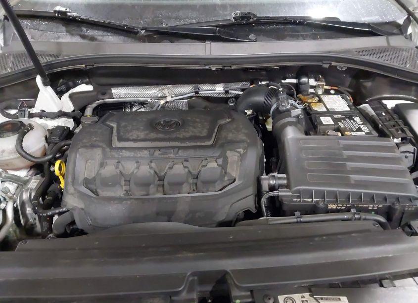 Photo 10 of 2020 Volkswagen Tiguan 2.0T SE/2.0T SE R-LINE BLACK/2.0T SEL (VIN 3VV2B7AX7LM078978)