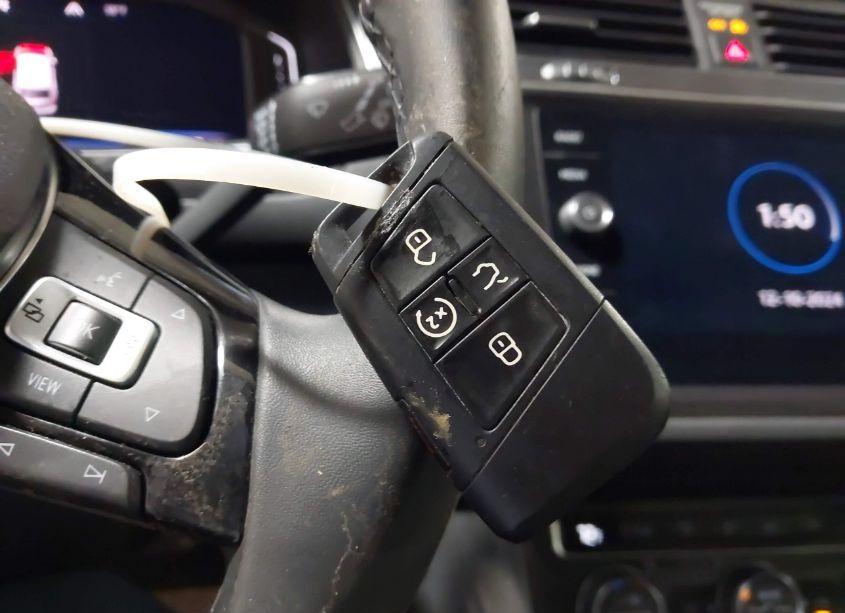 Photo 11 of 2020 Volkswagen Tiguan 2.0T SE/2.0T SE R-LINE BLACK/2.0T SEL (VIN 3VV2B7AX7LM078978)