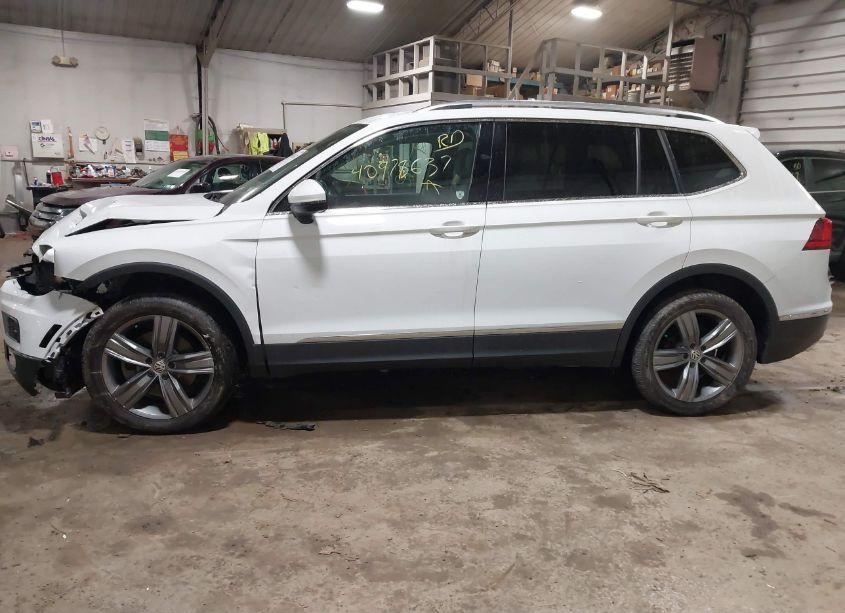 Photo 14 of 2020 Volkswagen Tiguan 2.0T SE/2.0T SE R-LINE BLACK/2.0T SEL (VIN 3VV2B7AX7LM078978)