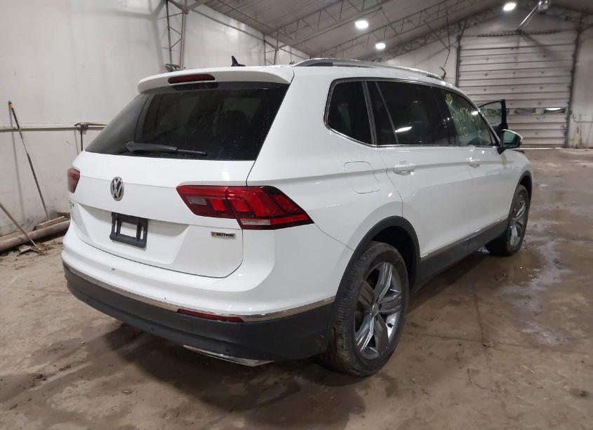 Photo 4 of 2020 Volkswagen Tiguan 2.0T SE/2.0T SE R-LINE BLACK/2.0T SEL (VIN 3VV2B7AX7LM078978)