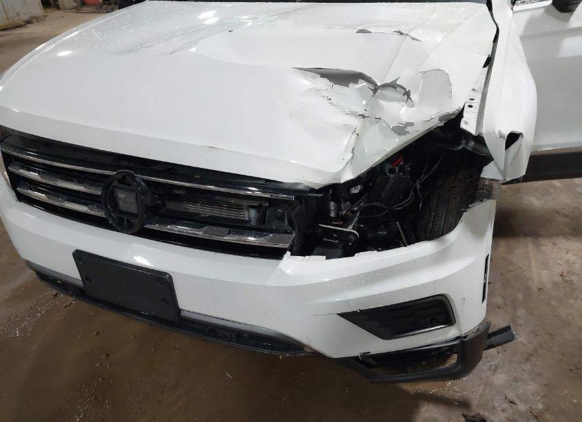 Photo 6 of 2020 Volkswagen Tiguan 2.0T SE/2.0T SE R-LINE BLACK/2.0T SEL (VIN 3VV2B7AX7LM078978)
