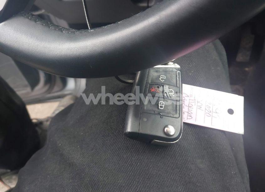 Photo 11 of 2020 Volkswagen Tiguan 2.0T SE/2.0T SE R-LINE BLACK/2.0T SEL (VIN 3VV2B7AX7LM158118)