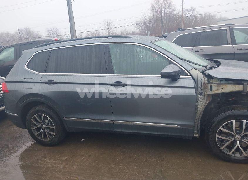 Photo 13 of 2020 Volkswagen Tiguan 2.0T SE/2.0T SE R-LINE BLACK/2.0T SEL (VIN 3VV2B7AX7LM158118)