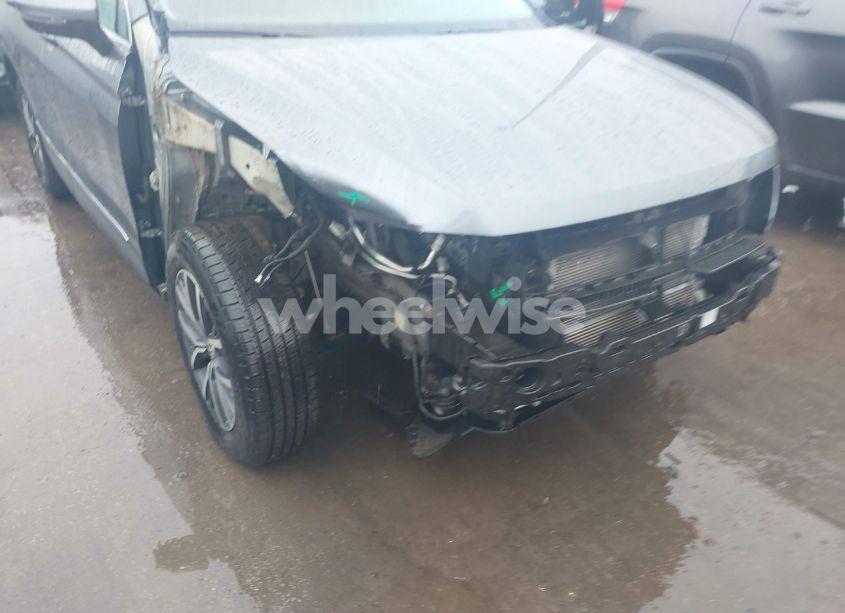 Photo 6 of 2020 Volkswagen Tiguan 2.0T SE/2.0T SE R-LINE BLACK/2.0T SEL (VIN 3VV2B7AX7LM158118)