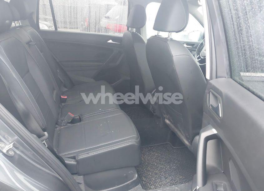 Photo 8 of 2020 Volkswagen Tiguan 2.0T SE/2.0T SE R-LINE BLACK/2.0T SEL (VIN 3VV2B7AX7LM158118)