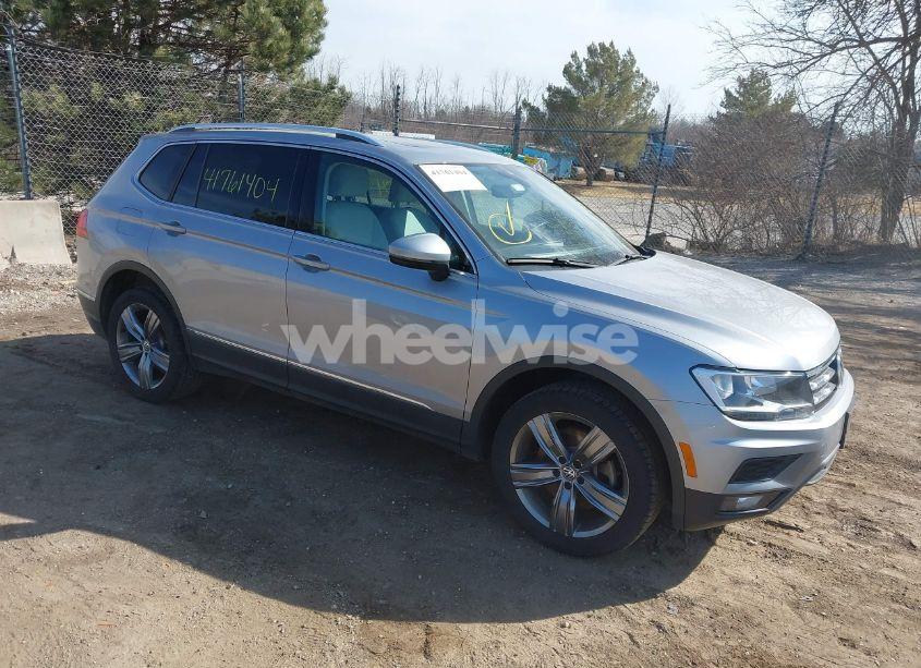 2020 Volkswagen Tiguan 2.0T SE/2.0T SE R-LINE BLACK/2.0T SEL (VIN 3VV2B7AX7LM170575) main photo