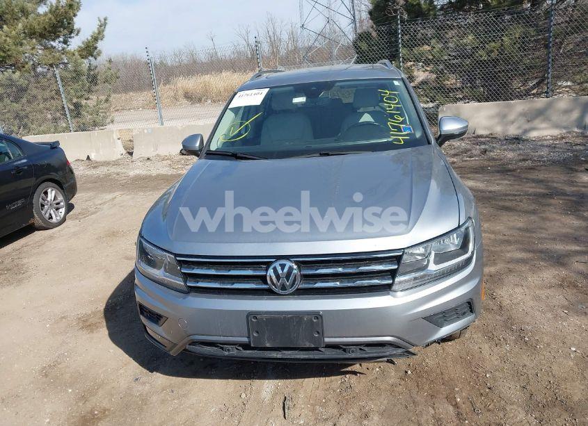 Photo 12 of 2020 Volkswagen Tiguan 2.0T SE/2.0T SE R-LINE BLACK/2.0T SEL (VIN 3VV2B7AX7LM170575)