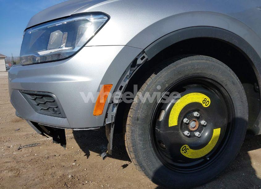 Photo 17 of 2020 Volkswagen Tiguan 2.0T SE/2.0T SE R-LINE BLACK/2.0T SEL (VIN 3VV2B7AX7LM170575)