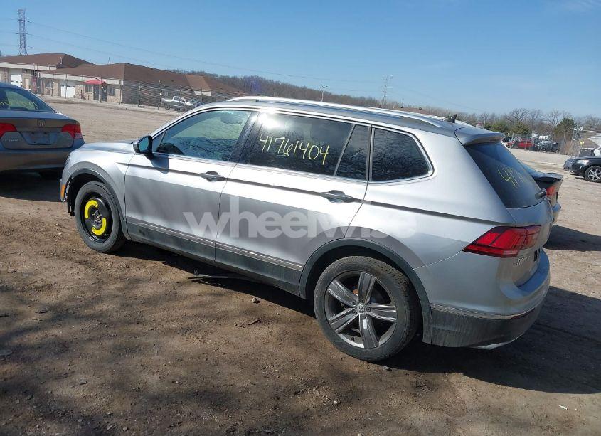 Photo 3 of 2020 Volkswagen Tiguan 2.0T SE/2.0T SE R-LINE BLACK/2.0T SEL (VIN 3VV2B7AX7LM170575)