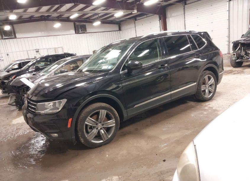 Photo 2 of 2021 Volkswagen Tiguan 2.0T SE/2.0T SE R-LINE BLACK/2.0T SEL (VIN 3VV2B7AX7MM002873)