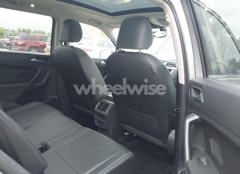 Photo 8 of 2021 Volkswagen Tiguan 2.0T SE/2.0T SE R-LINE BLACK/2.0T SEL (VIN 3VV2B7AX7MM005224)