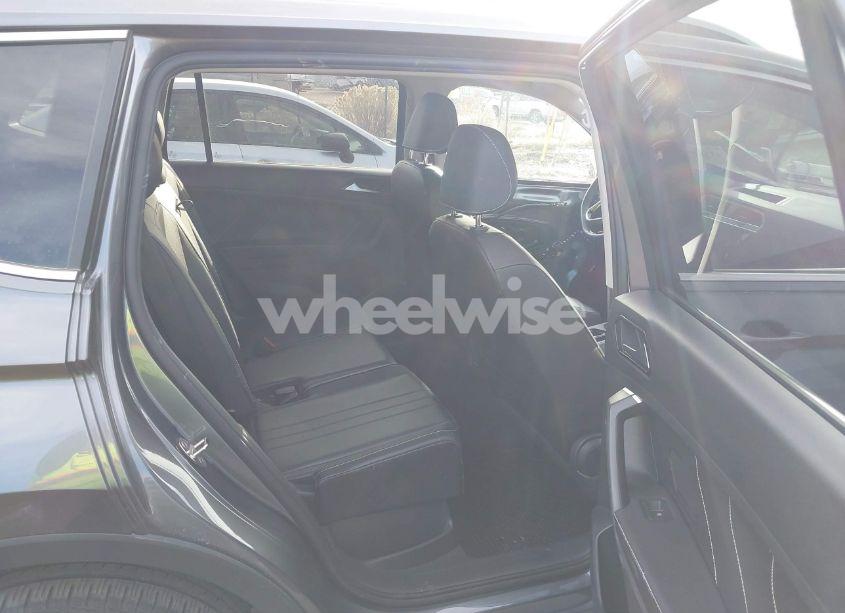 Photo 8 of 2022 Volkswagen Tiguan 2.0T SE (VIN 3VV2B7AX7NM029685)