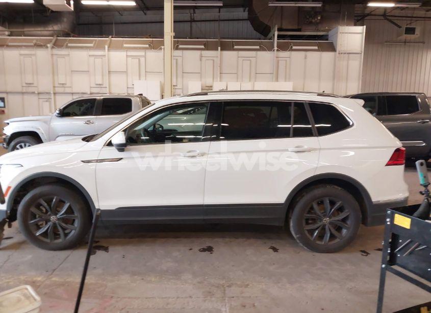 Photo 15 of 2024 Volkswagen Tiguan 2.0T SE/2.0T WOLFSBURG EDITION (VIN 3VV2B7AX7RM034374)
