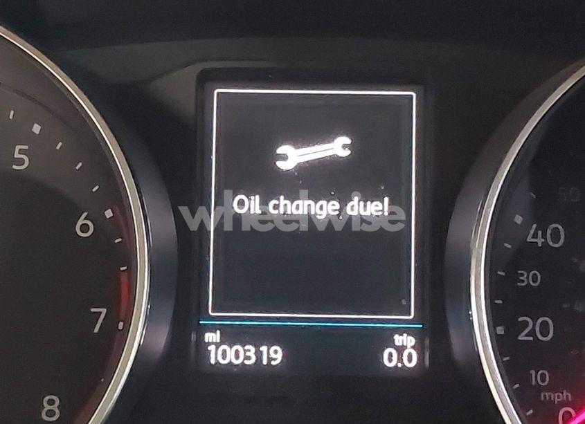 Photo 15 of 2018 Volkswagen Tiguan 2.0T SE/2.0T SEL (VIN 3VV2B7AX8JM113976)