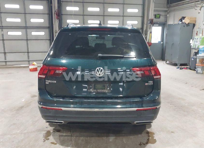 Photo 16 of 2018 Volkswagen Tiguan 2.0T SE/2.0T SEL (VIN 3VV2B7AX8JM113976)