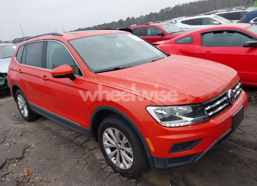 Photo 13 of 2018 Volkswagen Tiguan 2.0T SE/2.0T SEL (VIN 3VV2B7AX8JM114870)