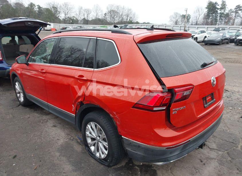 Photo 6 of 2018 Volkswagen Tiguan 2.0T SE/2.0T SEL (VIN 3VV2B7AX8JM114870)