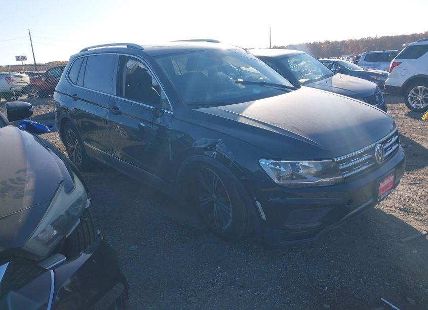 2018 Volkswagen Tiguan 2.0T SE/SEL (VIN 3VV2B7AX8JM146752) main photo