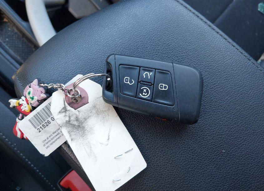 Photo 11 of 2018 Volkswagen Tiguan 2.0T SE/SEL (VIN 3VV2B7AX8JM146752)