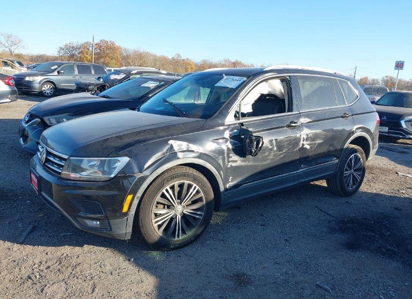 Photo 6 of 2018 Volkswagen Tiguan 2.0T SE/SEL (VIN 3VV2B7AX8JM146752)