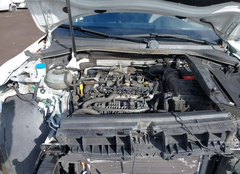 Photo 10 of 2018 Volkswagen Tiguan 2.0T SE/2.0T SEL (VIN 3VV2B7AX8JM165592)