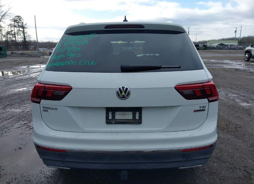 Photo 17 of 2018 Volkswagen Tiguan 2.0T SE/2.0T SEL (VIN 3VV2B7AX8JM165592)