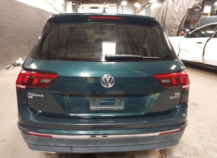 Photo 16 of 2018 Volkswagen Tiguan 2.0T SE/2.0T SEL (VIN 3VV2B7AX8JM220963)