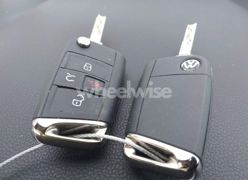 Photo 11 of 2019 Volkswagen Tiguan 2.0T SE/2.0T SEL/2.0T SEL R-LINE/2.0T SEL R-LINE BLACK (VIN 3VV2B7AX8KM004502)