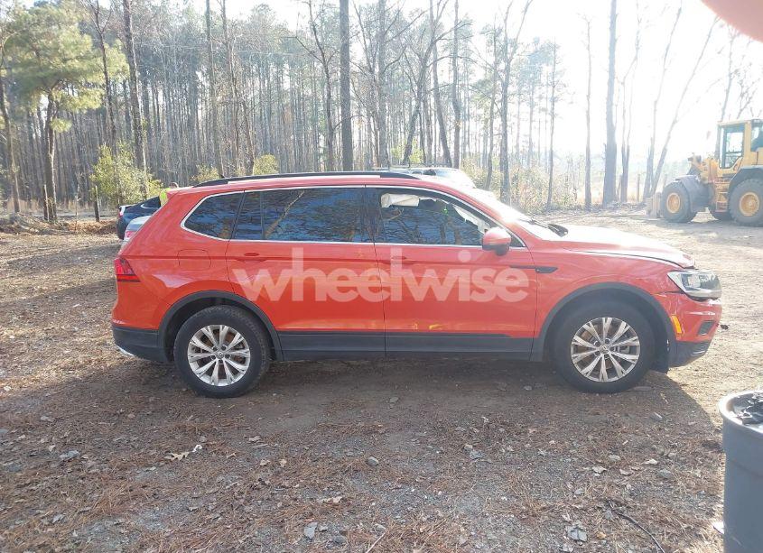 Photo 14 of 2019 Volkswagen Tiguan 2.0T SE/2.0T SEL/2.0T SEL R-LINE/2.0T SEL R-LINE BLACK (VIN 3VV2B7AX8KM004502)