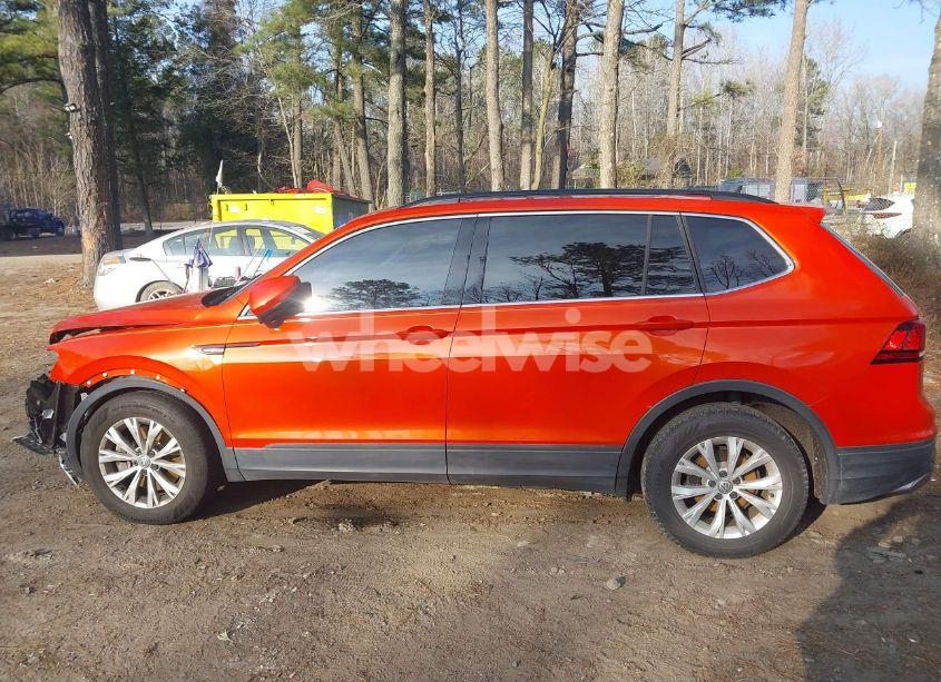 Photo 15 of 2019 Volkswagen Tiguan 2.0T SE/2.0T SEL/2.0T SEL R-LINE/2.0T SEL R-LINE BLACK (VIN 3VV2B7AX8KM004502)