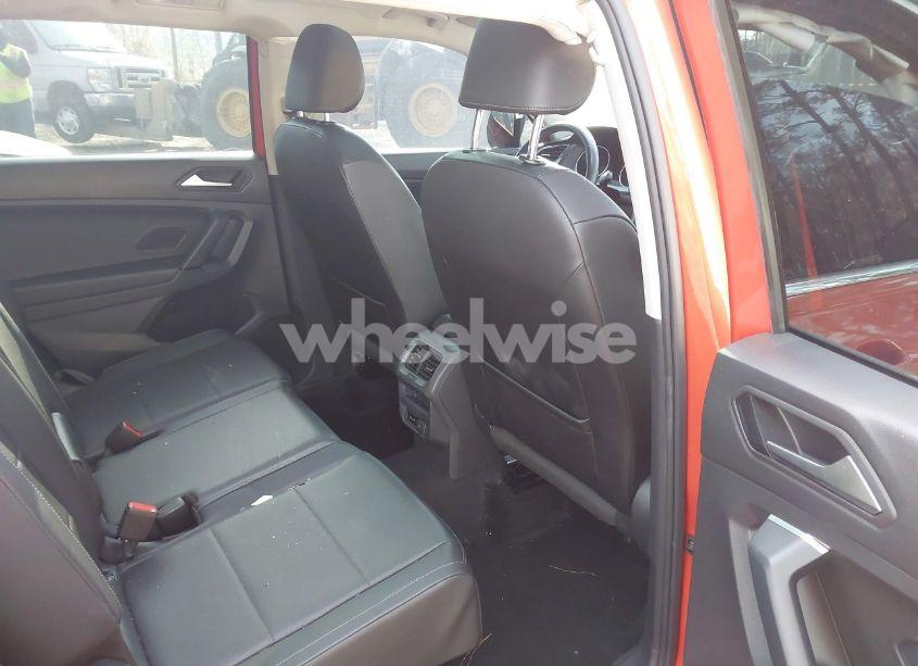 Photo 8 of 2019 Volkswagen Tiguan 2.0T SE/2.0T SEL/2.0T SEL R-LINE/2.0T SEL R-LINE BLACK (VIN 3VV2B7AX8KM004502)