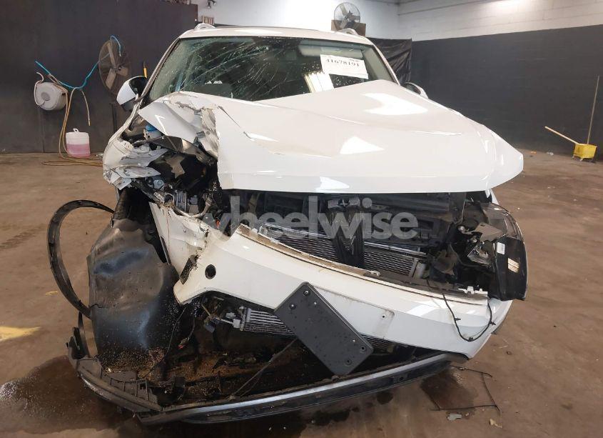 Photo 12 of 2019 Volkswagen Tiguan 2.0T SE/2.0T SEL/2.0T SEL R-LINE/2.0T SEL R-LINE BLACK (VIN 3VV2B7AX8KM049309)