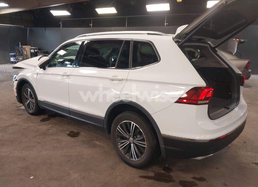 Photo 3 of 2019 Volkswagen Tiguan 2.0T SE/2.0T SEL/2.0T SEL R-LINE/2.0T SEL R-LINE BLACK (VIN 3VV2B7AX8KM049309)