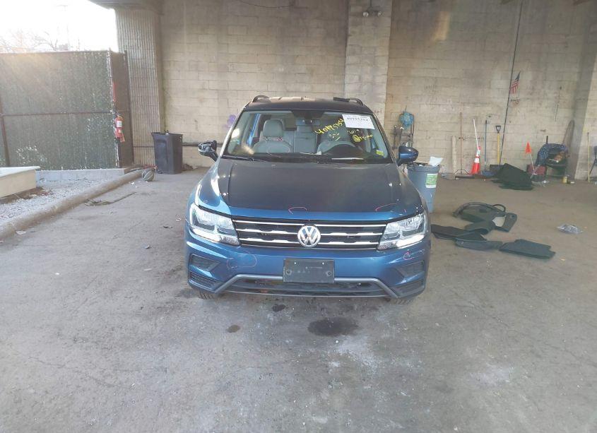 Photo 13 of 2019 Volkswagen Tiguan (VIN 3VV2B7AX8KM108018)