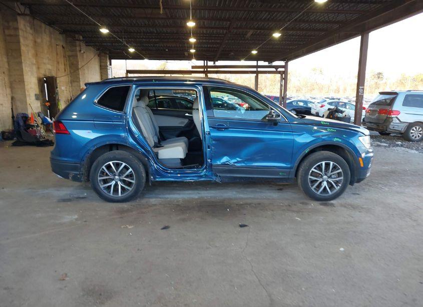 Photo 14 of 2019 Volkswagen Tiguan (VIN 3VV2B7AX8KM108018)