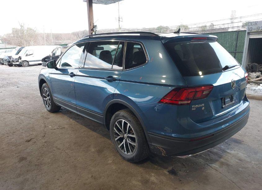 Photo 3 of 2019 Volkswagen Tiguan (VIN 3VV2B7AX8KM108018)