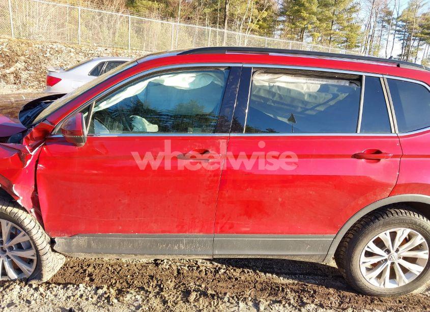 Photo 15 of 2019 Volkswagen Tiguan 2.0T SE/2.0T SEL/2.0T SEL R-LINE/2.0T SEL R-LINE BLACK (VIN 3VV2B7AX8KM154030)