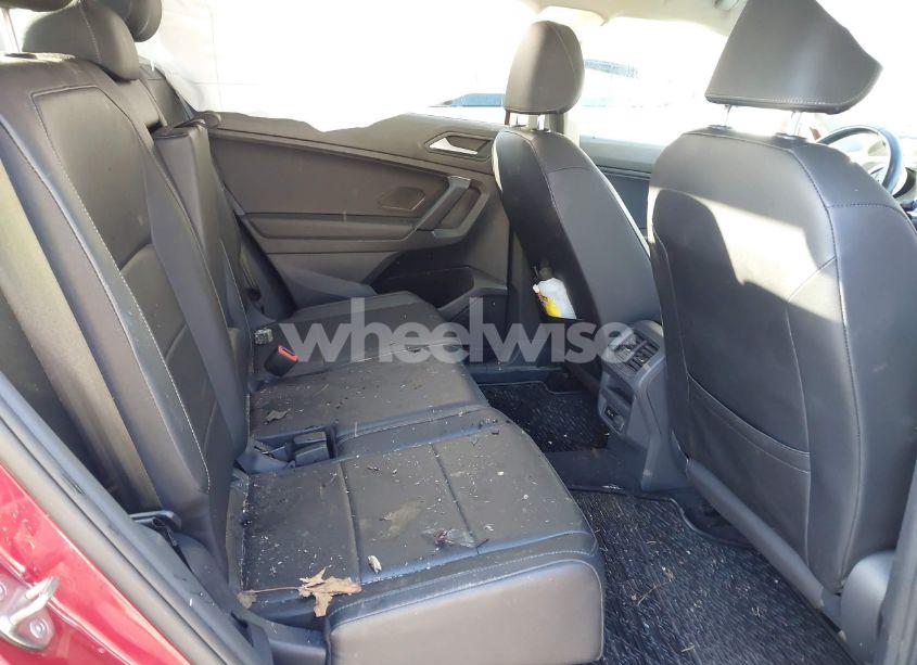 Photo 8 of 2019 Volkswagen Tiguan 2.0T SE/2.0T SEL/2.0T SEL R-LINE/2.0T SEL R-LINE BLACK (VIN 3VV2B7AX8KM154030)