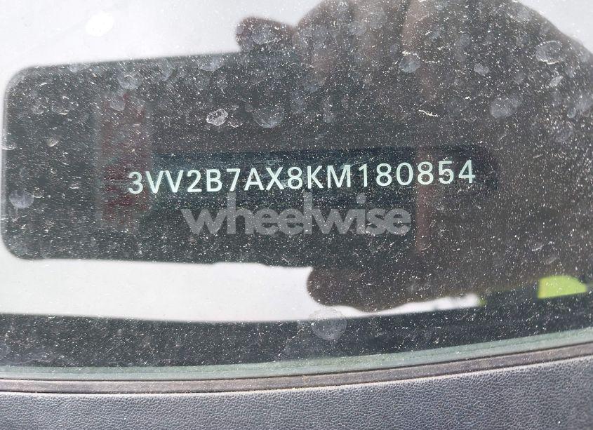 Photo 9 of 2019 Volkswagen Tiguan 2.0T SE/2.0T SEL/2.0T SEL R-LINE/2.0T SEL R-LINE BLACK (VIN 3VV2B7AX8KM180854)