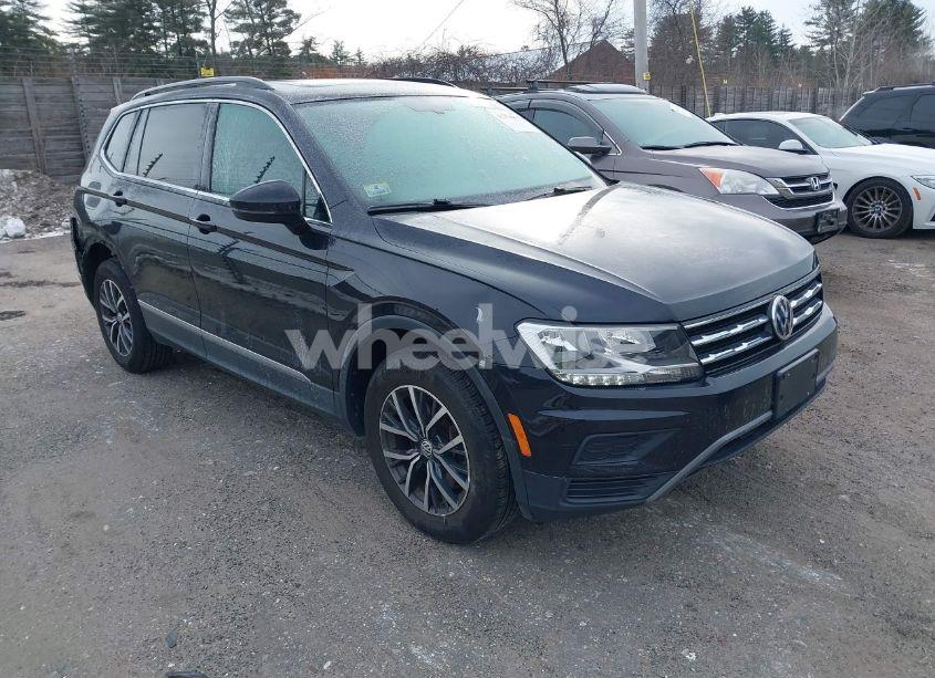 2020 Volkswagen Tiguan 2.0T SE/2.0T SE R-LINE BLACK/2.0T SEL (VIN 3VV2B7AX8LM071487) main photo