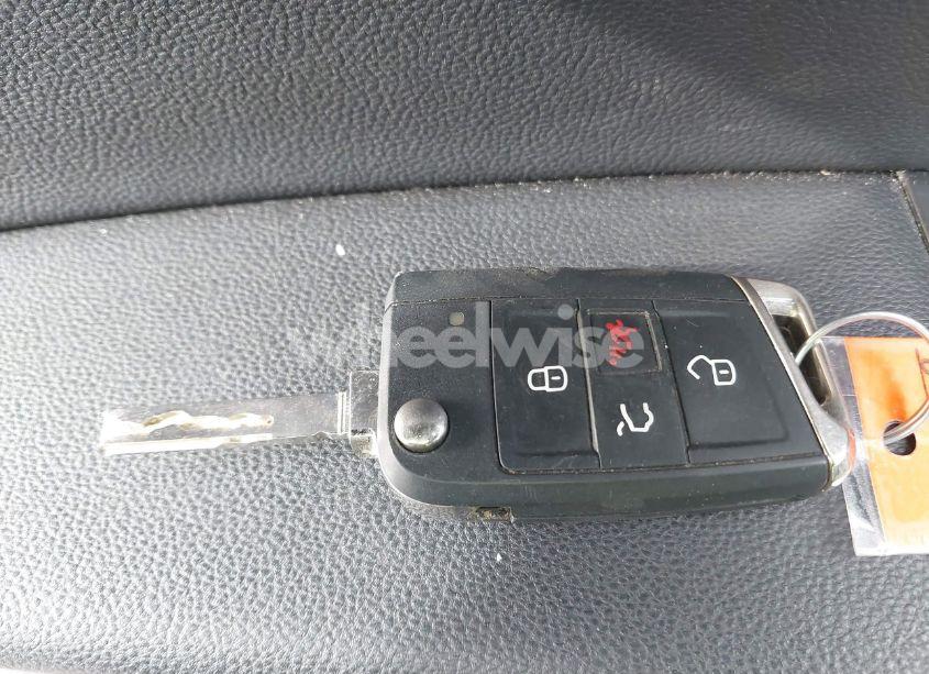 Photo 11 of 2020 Volkswagen Tiguan 2.0T SE/2.0T SE R-LINE BLACK/2.0T SEL (VIN 3VV2B7AX8LM071487)