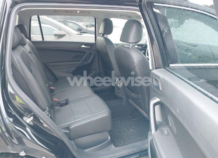 Photo 8 of 2020 Volkswagen Tiguan 2.0T SE/2.0T SE R-LINE BLACK/2.0T SEL (VIN 3VV2B7AX8LM071487)