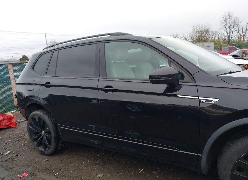 Photo 14 of 2020 Volkswagen Tiguan 2.0T SE/2.0T SE R-LINE BLACK/2.0T SEL (VIN 3VV2B7AX8LM156846)